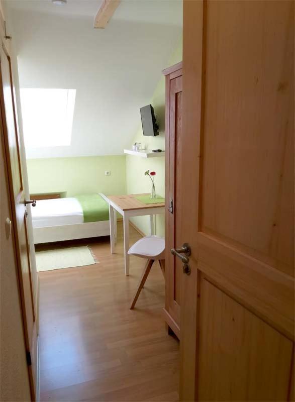Zimmervermietung Huber Apartment Vogtareuth